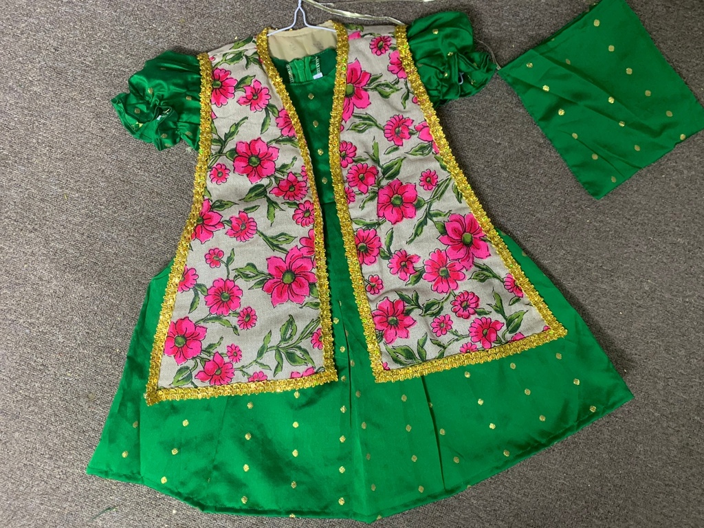 Traditional Dress (Girgea'an) 
