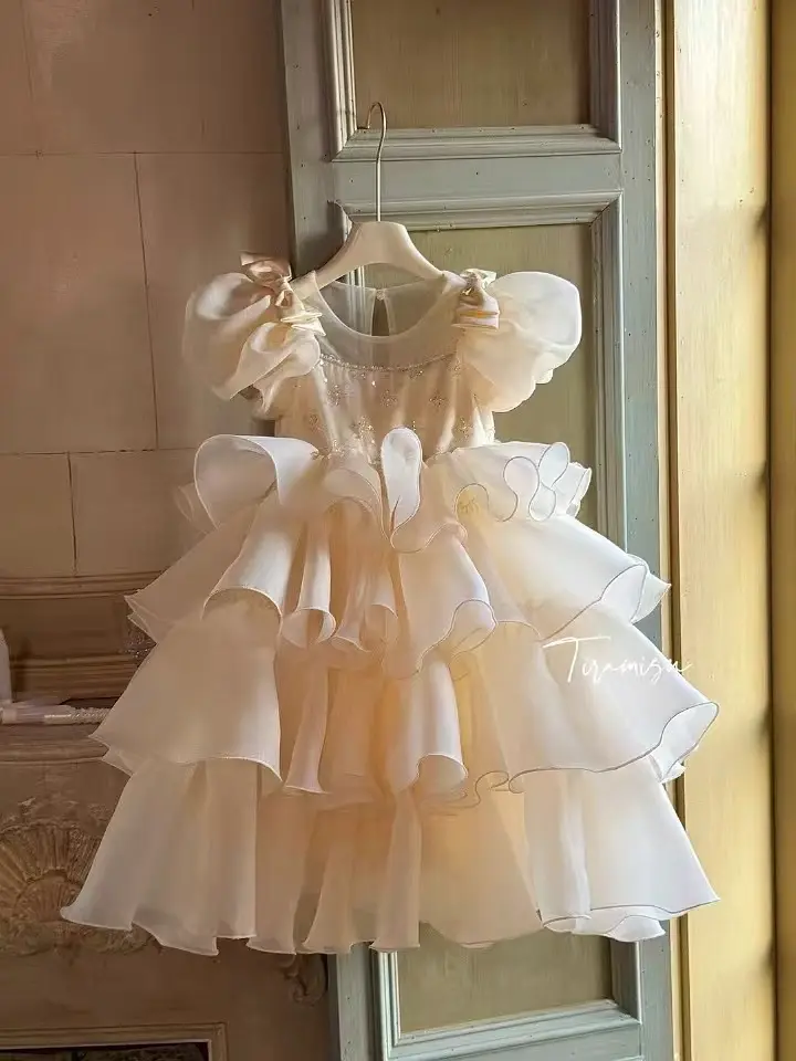 فستان بناتي